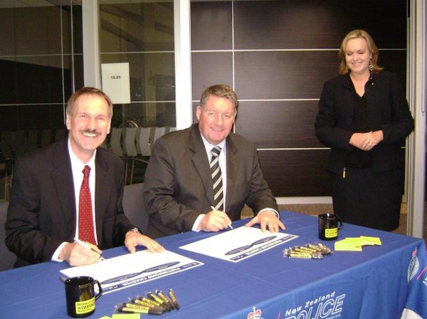 Tait Radio Communications Managing Director Frank Owen, Commissioner Howard Broad and Minister of Police, Hon Judith Collins MP.
